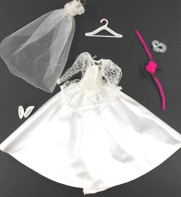 Barbie Vtg Wedding of the Year Bridal Gown Veil Shoes Bouquet Garter 1989 #3788