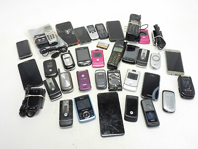 Lot of 35 Old Phones 13 Work 8 Untested Parts Only iPhone Sprint Verizon