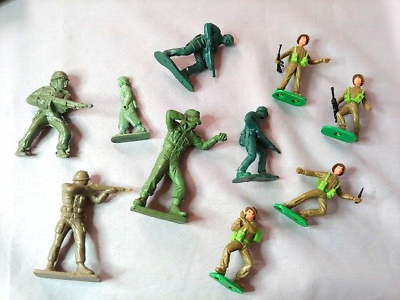 #ad Vintage Plastic Toy Soldiers lot Warner Made in USA Made in England etc