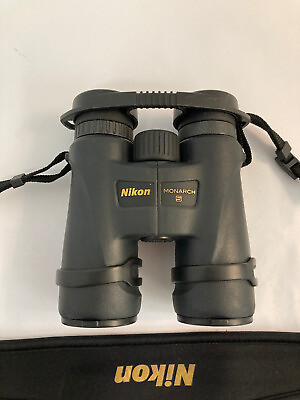 Nikon M511 Monarch 5 Binoculars 10x42 5.5 Waterproof W Strap Excellent Condition