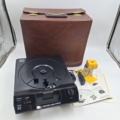 #ad Kodak 4400 Carousel Projector 140 Slide Carousel Lens Remote amp; Case