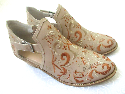 #ad KELSI DAGGER BROOKLYN WHEAT EMBROIDERED BOOTIE SHOES SIZE 9 M NEW