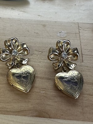 #ad Vtg Golden Heart Locket Earrings Flowers w Clear Crystal So Cute Ea Holds 2 Pics