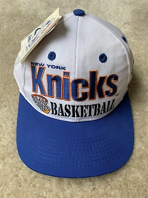 Sports Specialties New York knicks Vintage SnapBack Hat. NWT Green Brim Logo7