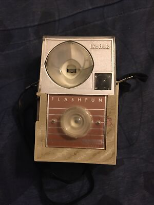 #ad Vintage Kodak Hawkeye Flashfun Camera AS IS READ DESCRIPTION
