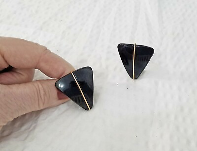 #ad Vintage Circa 1980s Black and Gold Tone Geometric Triangular Clip On Earrings