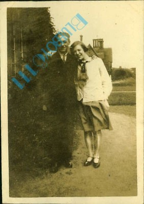 #ad Guy With his Girl Reigate Surrey 1928 Happy Couple