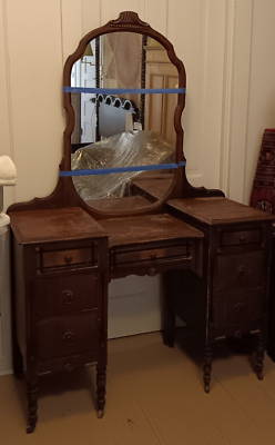 ANTIQUE WOOD VANITY WITH 7 DRAWERS AND MIRROR