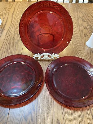 #ad 2 Vintage Luminarc Arcoroc Glass Ruby Red 10” Dinner Plates France
