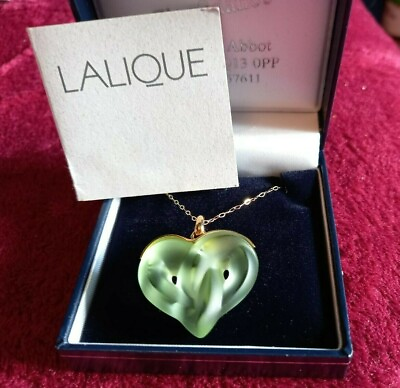 LALIQUE PENDANT PRETTY GREEN ENTWINED HEARTS FOREVER 9CT GOLD OUTSTANDING
