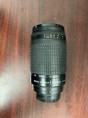 Nikon Zoom Nikkor 70 300mm F 4 5.6 Zoom lens with Auto Focus for Nikon DSLR...