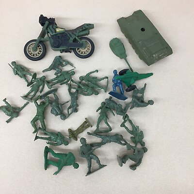 #ad Vintage Toy Soldiers Lot Green 2quot; Plastic Green Figures US Army Men Tank AR360