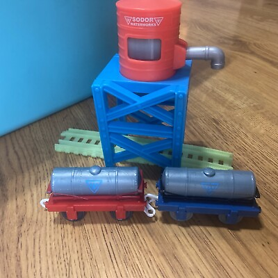 Thomas The Train Trackmaster Water Tower Hyper Glow Neon Water Tanker