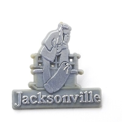 #ad Lone Sailor Statue Jacksonville Florida Grey Silver Plastic Lapel Pin Souvenir