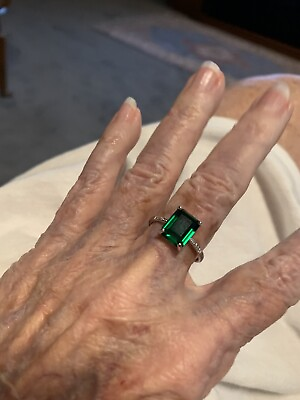 #ad Ring Sz 7.5. Emerald Lab In 925 Silver W Tiny Side Diamonds
