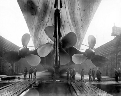 #ad Picture of the RMS Titanic Propellers 1910 in drydock 8quot;x 10quot; Photo 10