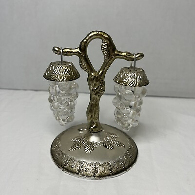 Vintage Hanging Grapes on Grapevine Stand Silver amp; Clear Salt amp; Pepper Shakers