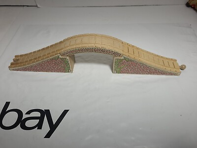 2000 Learning Curve Wooden Thomas Train Clickety Clack Arched Stone Bridge
