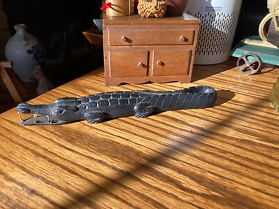 #ad A VERY NICE CARVED WOOD ALLIGATOR WITH TEETH C 1900 SOUTHERN