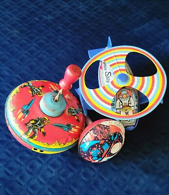 Antique amp; Vtg Toys Tin Top Astronaut Space Ship Metal Noise Maker Sy Fy LOT of 3