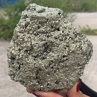 #ad 3.11LB The mineral is large and the primary pyrite has undergone free treatment