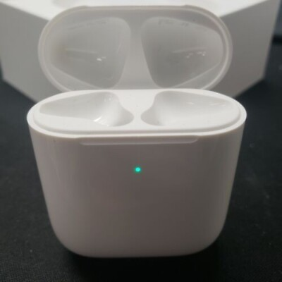 #ad Apple AirPods 2nd Generation Wireless Charging Case Only A1938 100% Authentic