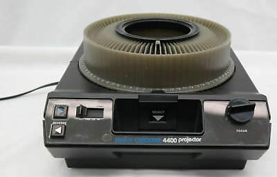 #ad Kodak 4400 Carousel Slide Projector With 80 Slide Tray TF