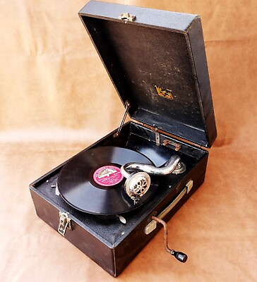 Antique Phonograph Original HIS MASTER VOICE 88 Vintage Collectible Gramophone.