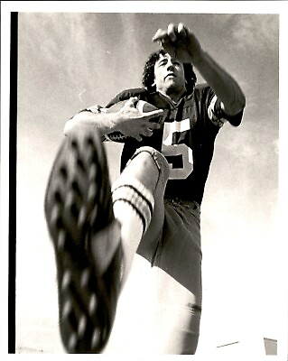 #ad LAE6 Original Garry Watson Photo FOOTBALL ATHLETE #5 RUNNING BALL CLASSIC SPORTS