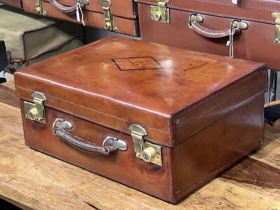 Beautiful Vintage Antique Top Grain Leather Overnight Travel Suitcase KEY