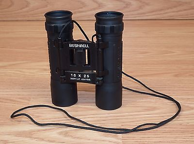 Bushnell 10 x 25 302 FT .AT 1000 YDS. Black Compact Spectator Binoculars *READ*