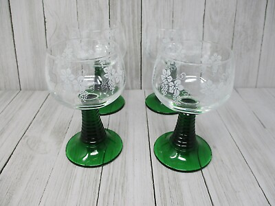 Vintage Luminarc Set of 4 Glasses Emerald Green Beehive Stem Etched Leaves