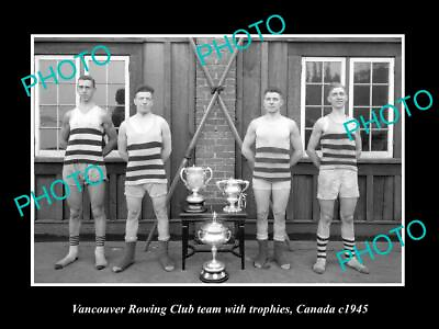 #ad OLD 8x6 HISTORIC PHOTO OF VANCOUVER CANADA THE ROWING TEAM amp; TROPHIES c1945