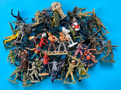 #ad Vintage Plastic Toy Soldiers Job Lot 70 Figures TIMPO * BRITAINS * AIRFIX * ETC