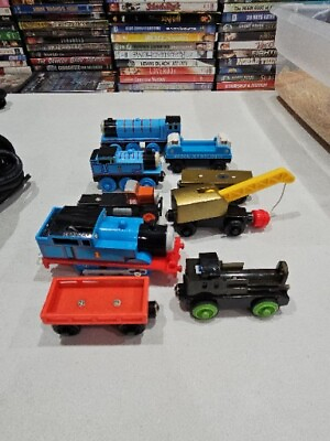 #ad #ad Thomas The Train Lot Of 9 Cargo Cars Flatbed Apple Cargo Car LOOK AT PICTURES